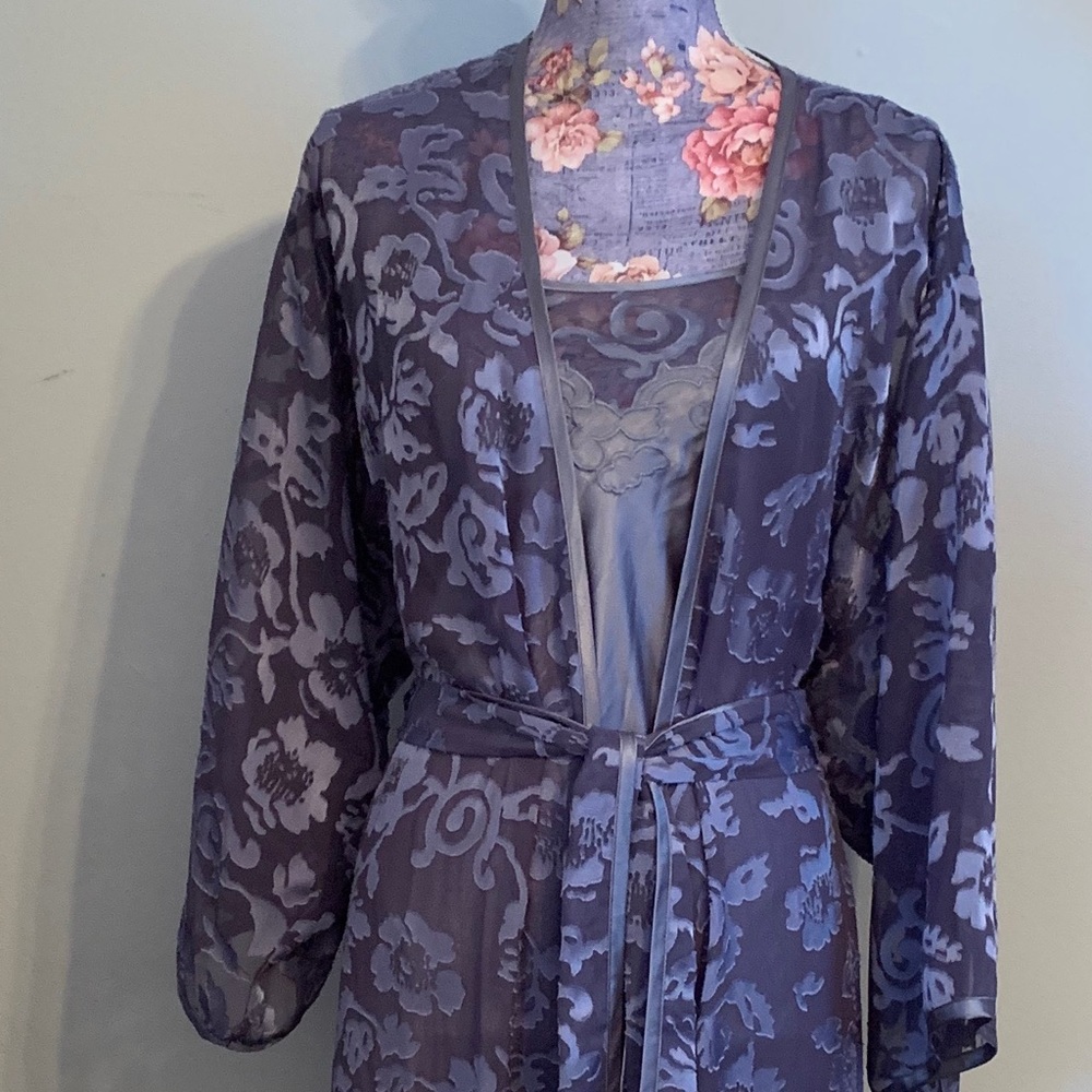 VTG Natori Classics 2 Piece Sleepwear Set w/Robe